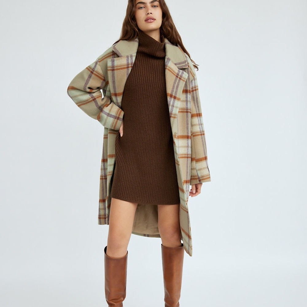 Aritzia Montpellier Sweater Dress